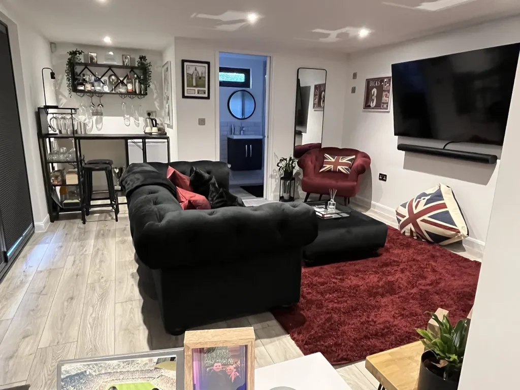 bromley garden room office bar